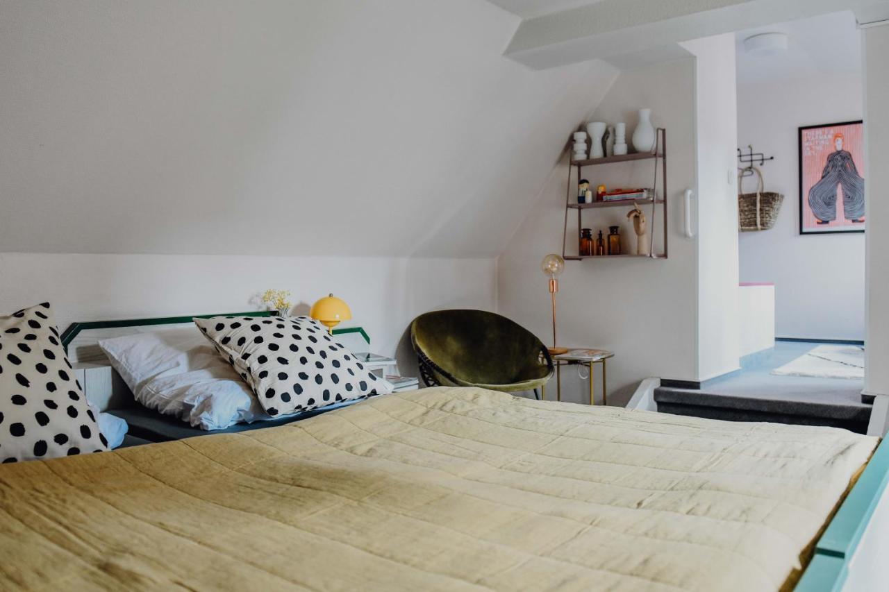 Sleepart Room For 3 첼레 외부 사진