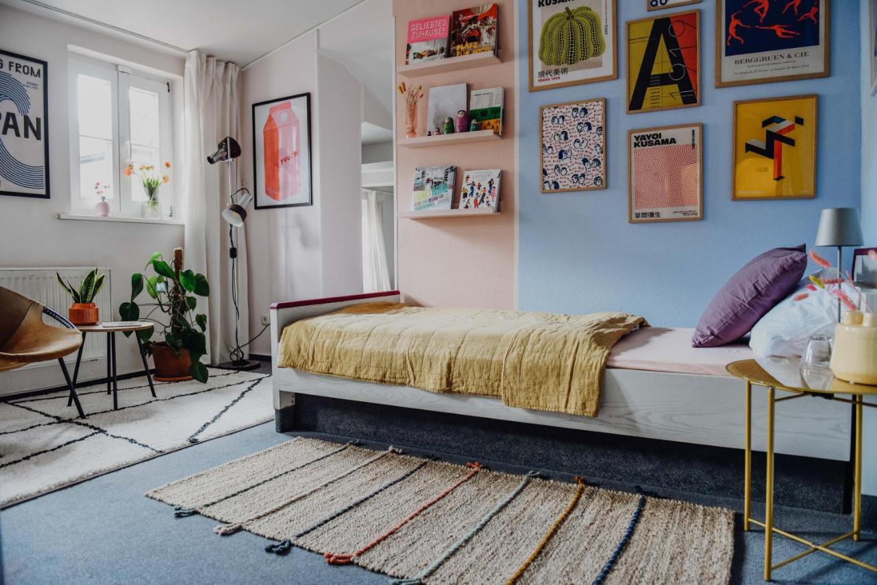Sleepart Room For 3 첼레 외부 사진